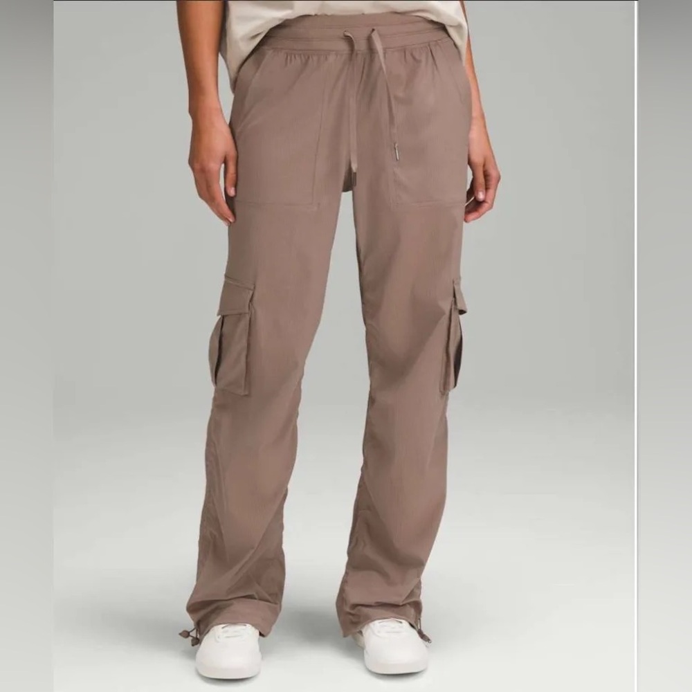 Lululemon dance studio cargo pants NWOT